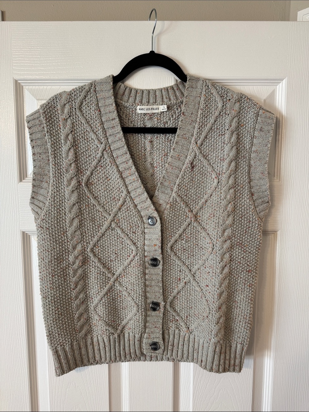 Avec Les Filles Speckled Gray Cable-Knit Button Front Sweater Vest